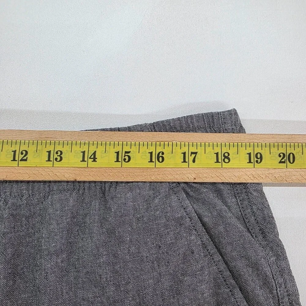 Old Navy Men's Charcoal Flat Front Shorts - Picture 10 of 13